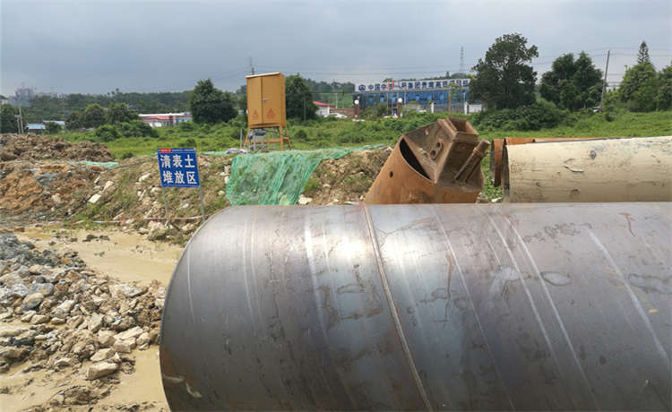 鋼材場(chǎng)Q235B打樁鋼護(hù)筒，DN2100mm螺旋管，螺旋管廠，16螺旋管廠家