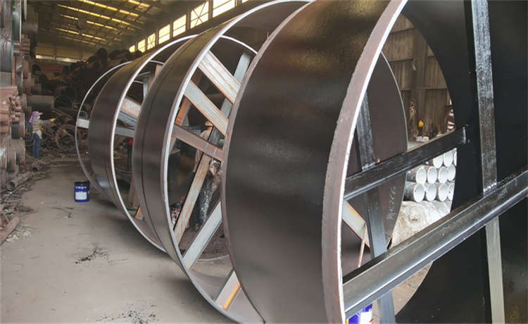 鋼頂管加工廠家，打樁鋼護(hù)筒廠家，1650mm螺旋鋼管，400mm螺旋管